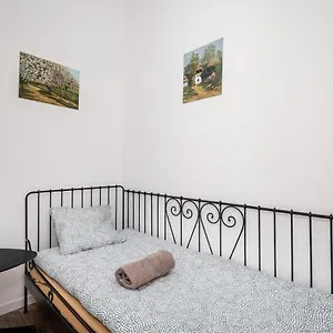 Lol Apartment
