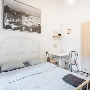 Laykonik Apartment